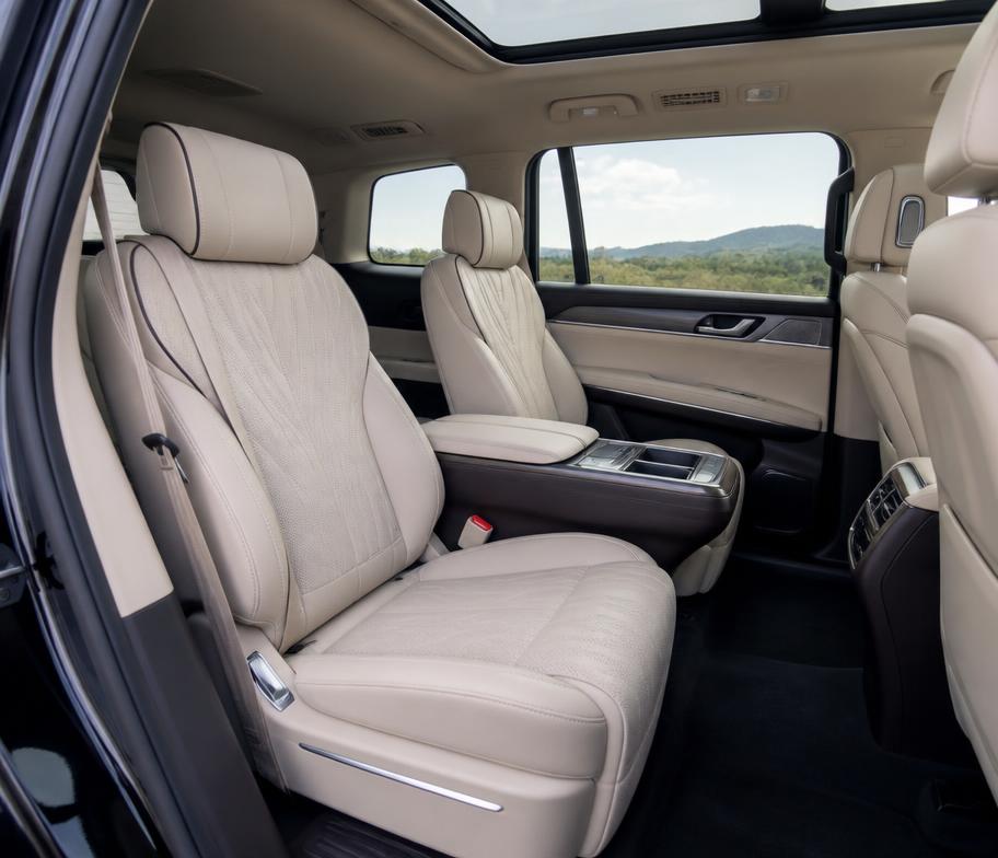 Black SUVs from Palm Springs Limo